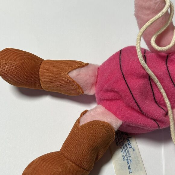Vtg Disney‎ Winnie The Pooh-LASSO ROPING PIGLET-Mattel Star Bean Soft Toy w/Tags - Picture 4 of 10